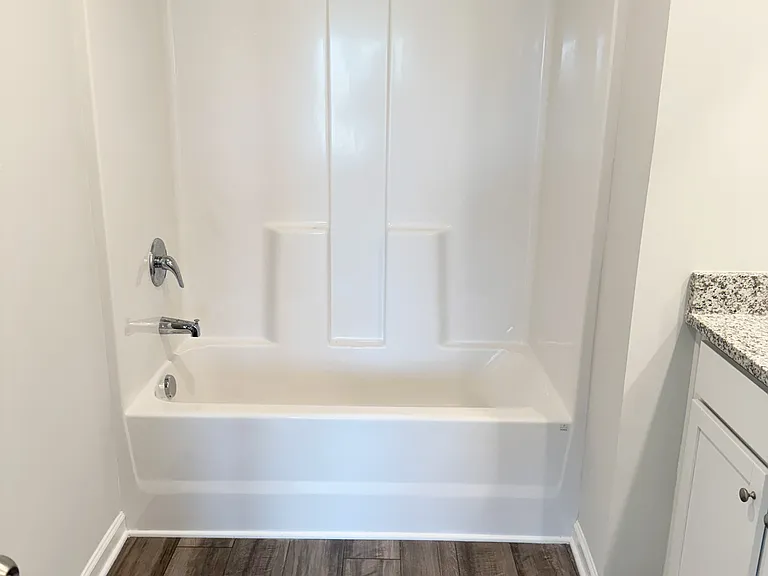 288 Oakwood Dr — Photo 15