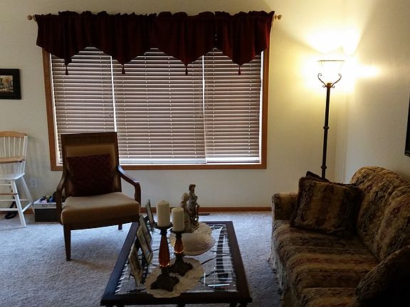 4th image of 824 Martingale Dr