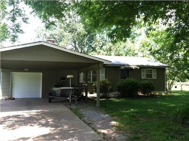 1st image of 7705 Canyon Dr