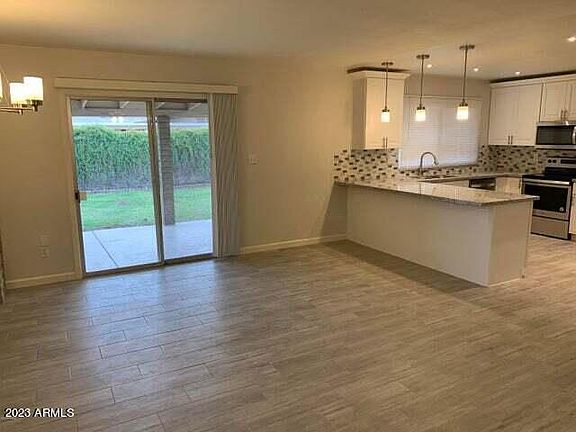5th image of 2321 W Cabana Cir