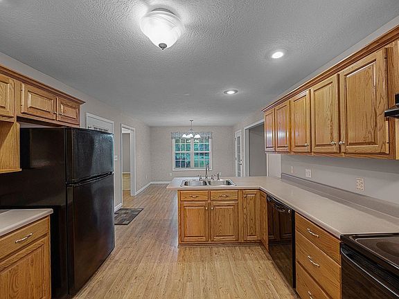 2nd image of 176 Battleground Dr