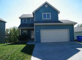 2425 Fox Sparrow Ct, Junction City, KS 66441
