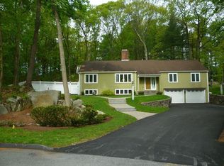 32 Alexandra Rd, Lynnfield, MA 01940