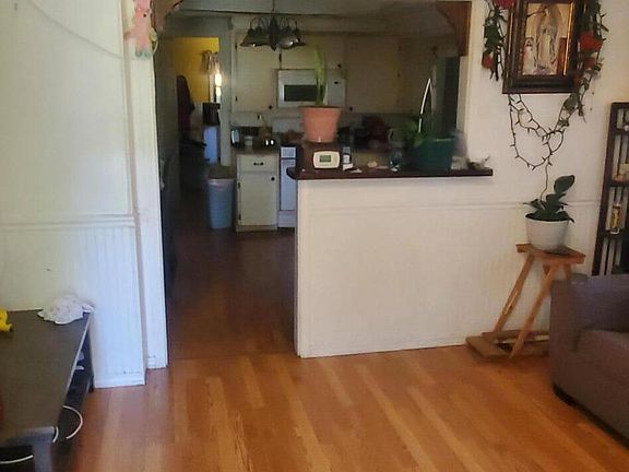 3rd image of 1209 Jefferson Ave
