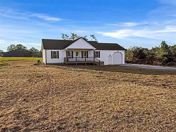 4th image of 3279 Broadford Rd