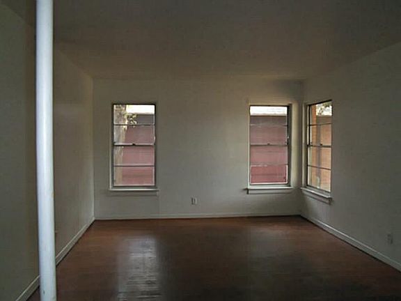 4th image of 2134 Hillburn Dr