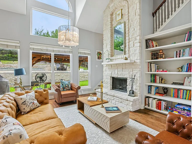 11937 Portobella Dr — Photo 3