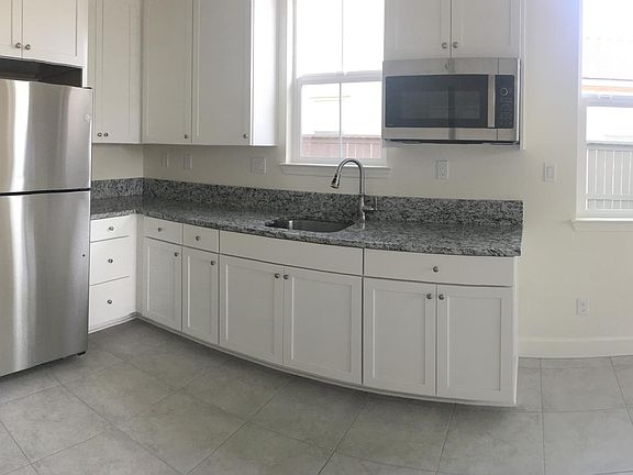 5th image of 2110 Bishop Pine St #2