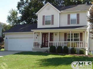 2466 Hickory Circle Dr, Howell, MI 48855