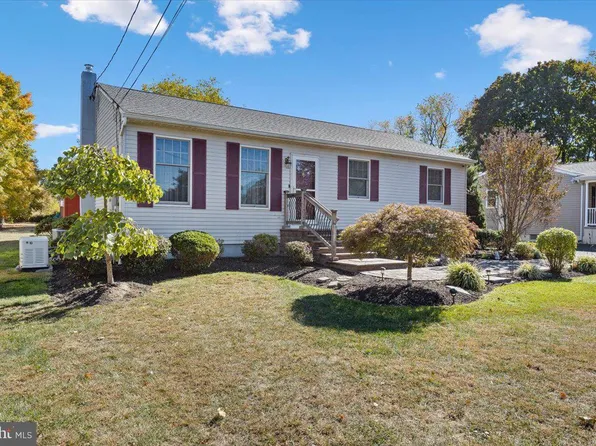 99 Morrow Ln, Clayton, NJ 08312