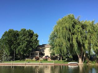 2820 N Sanctuary Dr, Port Clinton, OH 43452