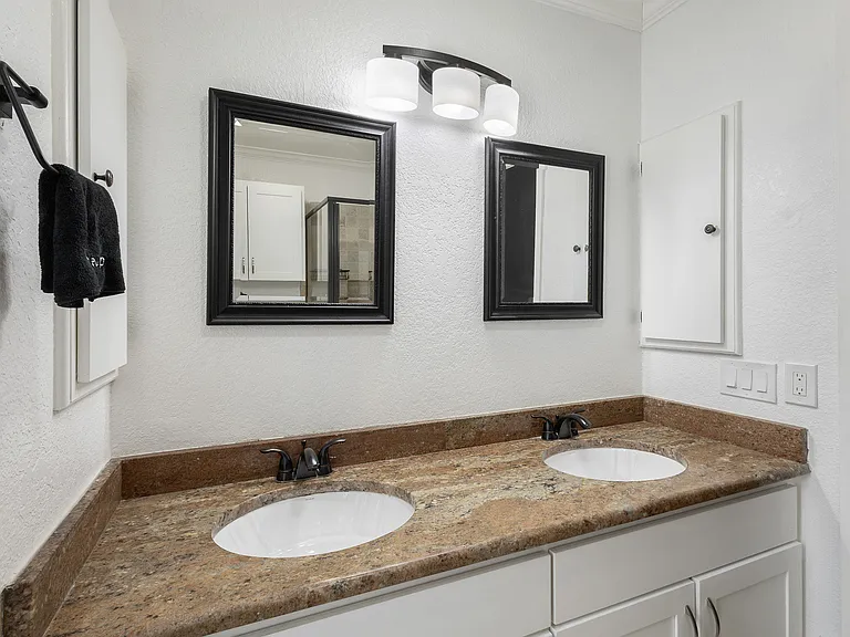 349 Fenwick Dr — Photo 16