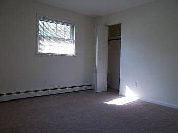 3rd image of 7 Laraway Ct APT 2C