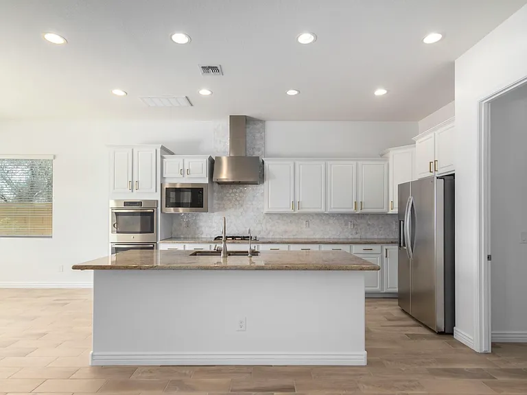 2615 W Balao Dr — Photo 13