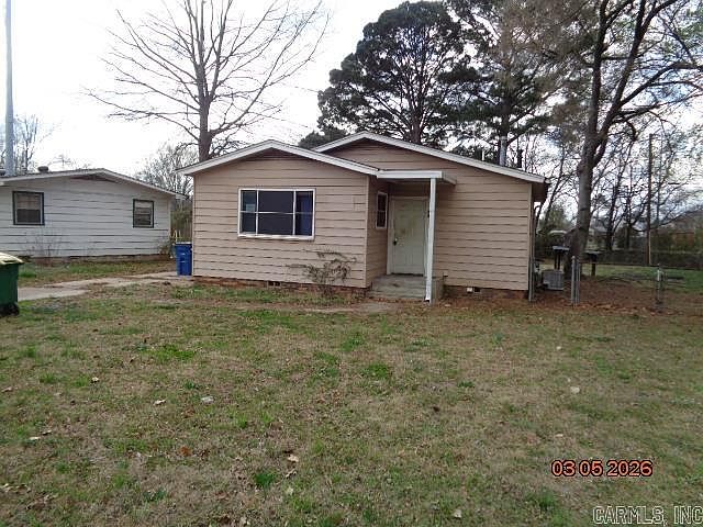 1st image of 207 Shamrock Dr