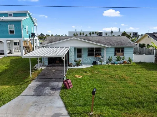6435 Harbor Dr, Hudson, FL 34667