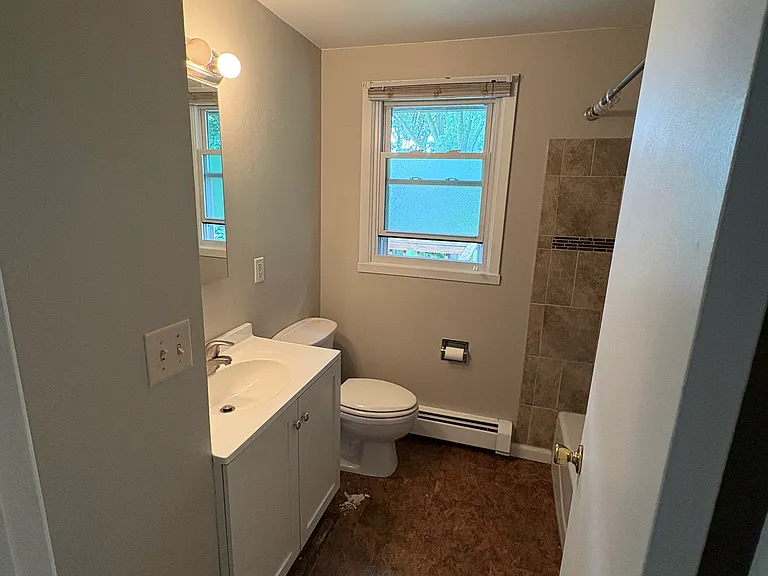 1511 S Point Rd — Photo 8