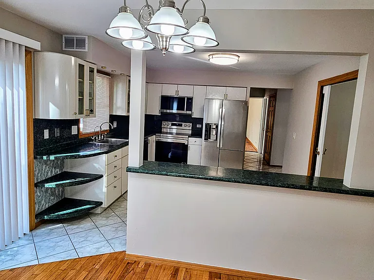 10 Mayflower Rd — Photo 6