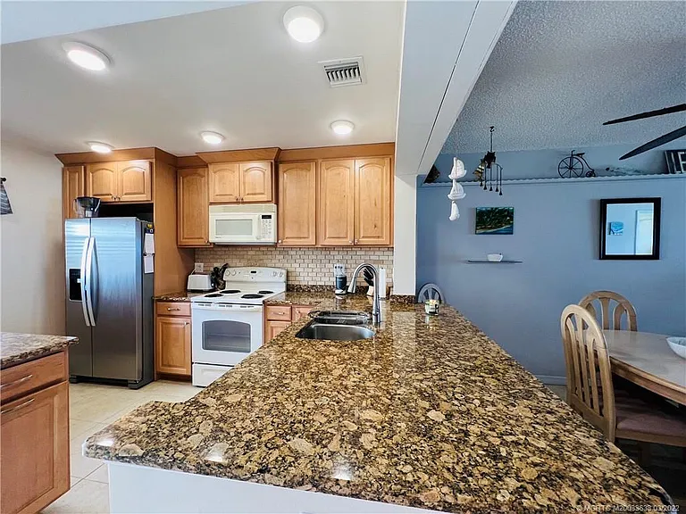 7430 S Ocean Dr #619B — Photo 5