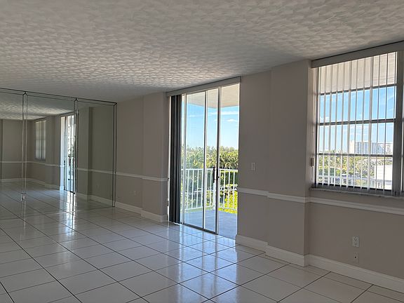 3rd image of 2829 Indian Creek Dr APT 501