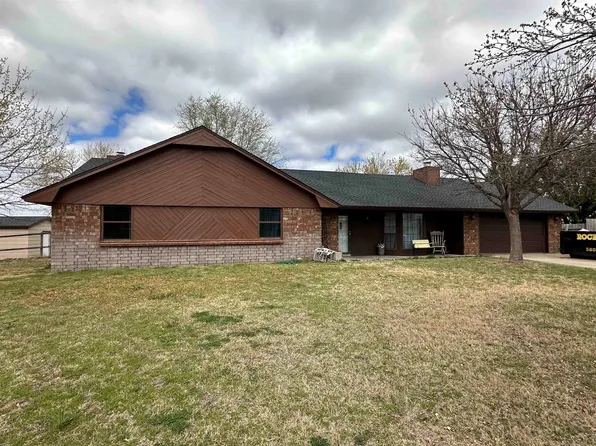 4920 Brook Cir, Woodward, OK 73801