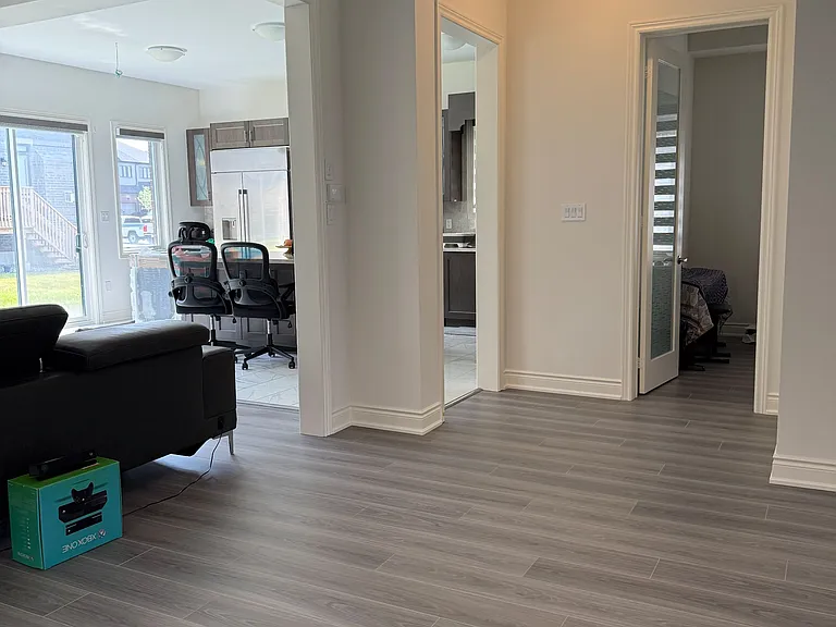 2111 Crystal Dr — Photo 3