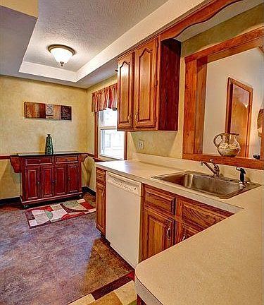 4th image of 617 Bayridge Blvd