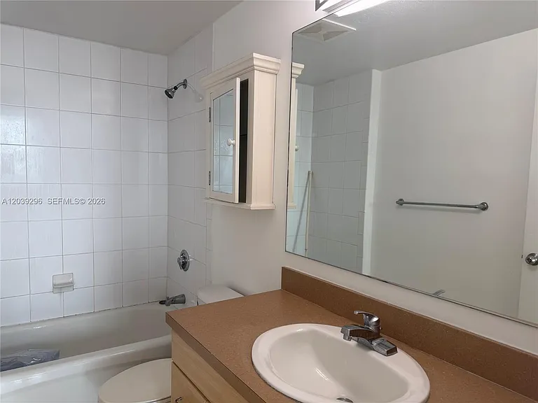 1250 S Miami Ave #1607 — Photo 11
