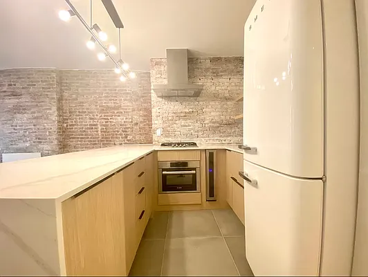 Rented by Nolita Group | media 13