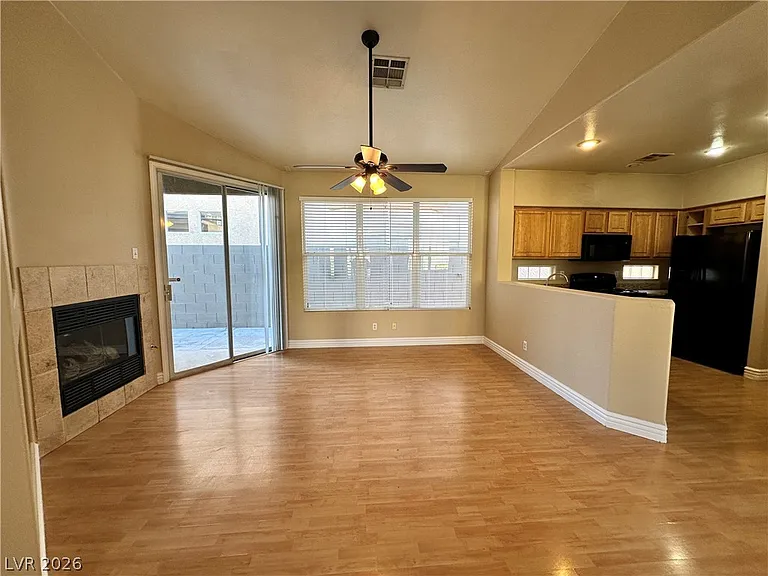 8033 Arcadian Ln — Photo 13
