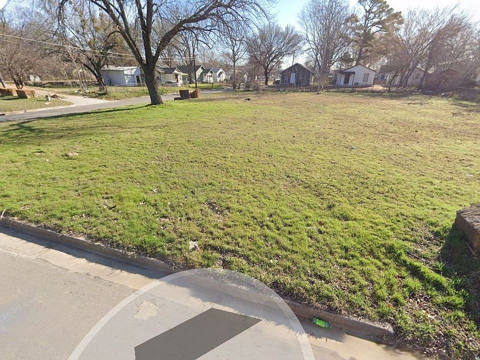 1st image of 103 S 36th Ave W