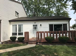 7710 W Grovewood Ln #A, Frankfort, IL 60423