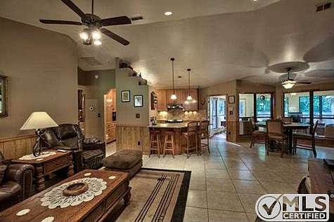 4th image of 15 Schultz Ct #4