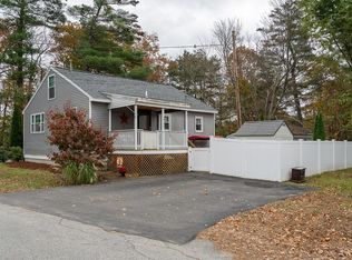 49 Mill St, Epping, NH 03042
