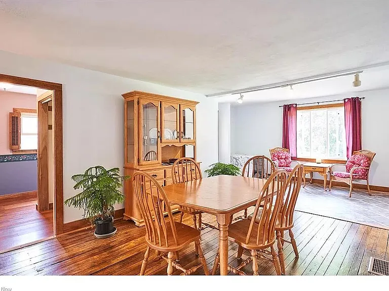 1477 Mogadore Rd — Photo 3