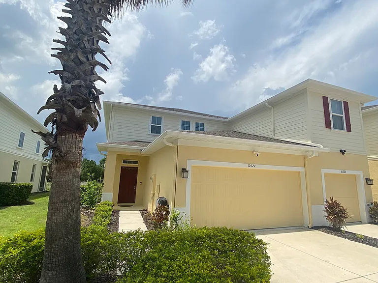 10727 Verawood Dr — Photo 2