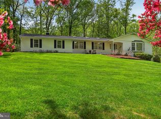 11511 Lilting Ln, Fairfax Station, VA 22039