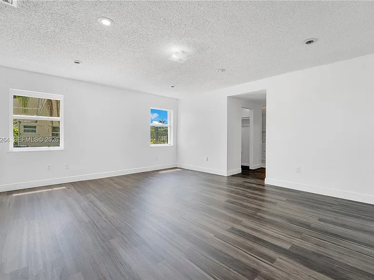 15241 SW 150th St — Photo 4