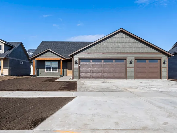 8967 W Swather Ave, Rathdrum, ID 83858