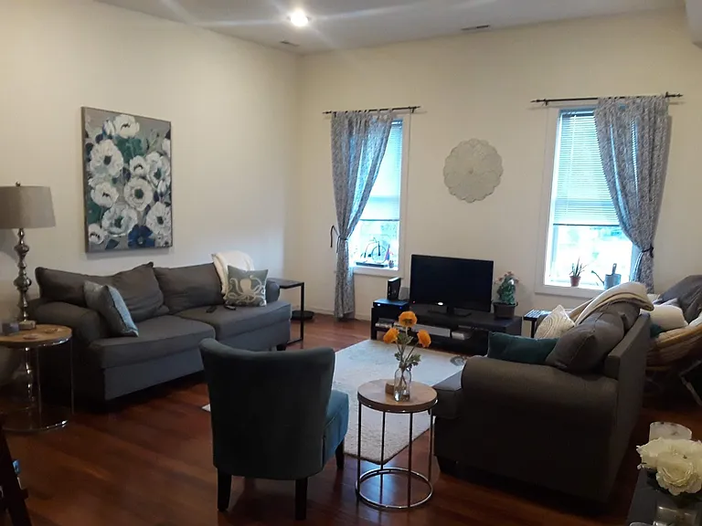 1932 W Girard Ave #3 — Photo 1