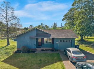 601 Courthouse Vw, Lafayette, TN 37083