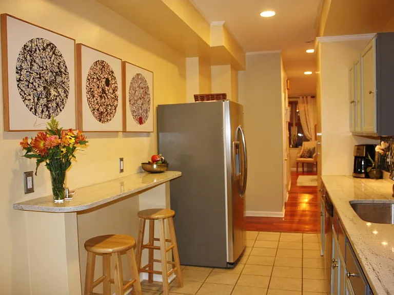 1433 Maryland Ave NE — Photo 6