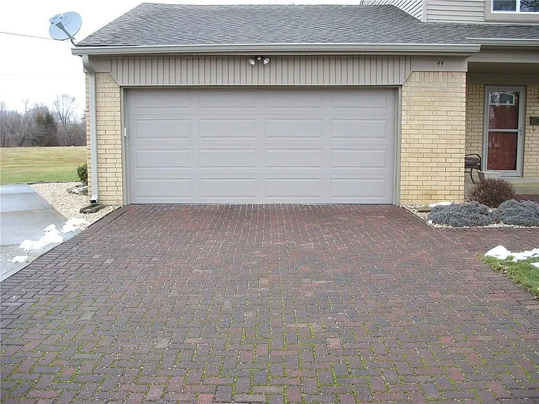 44 Picadilly Ct — Photo 4