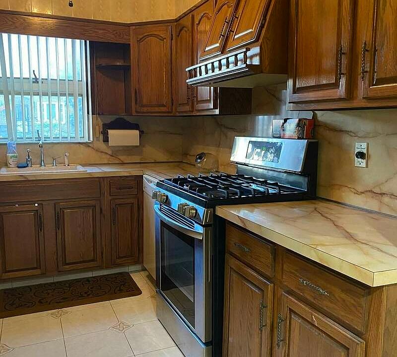 1st image of 6923 11th Ave #1
