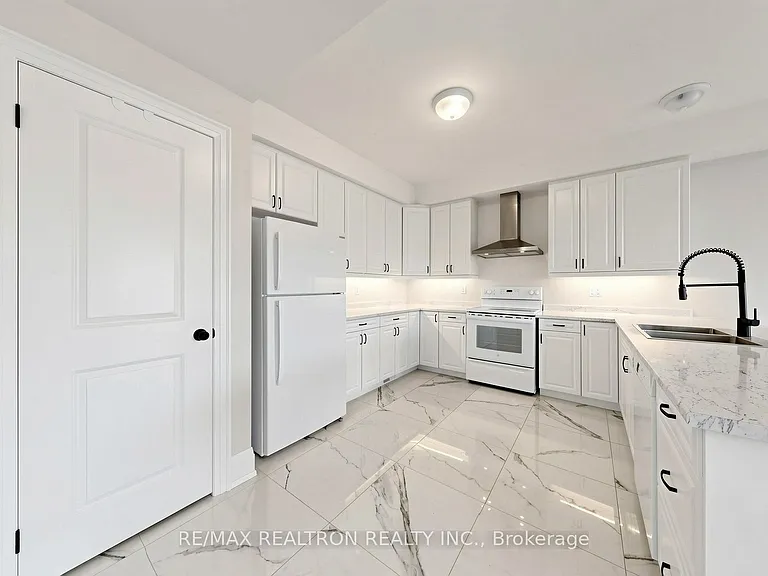 4 Braeburn St — Photo 15