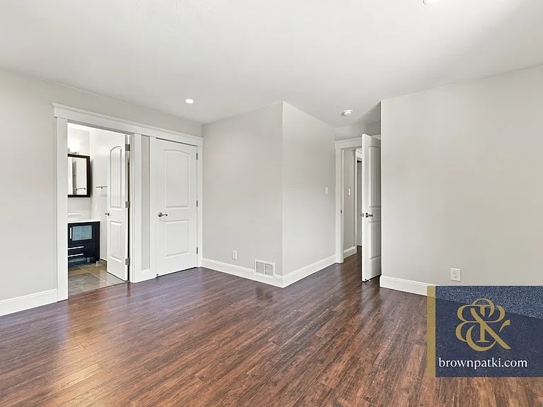 1042 Madison Ave — Photo 12