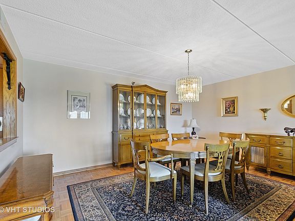 4th image of 6701 N Milwaukee Ave APT 610