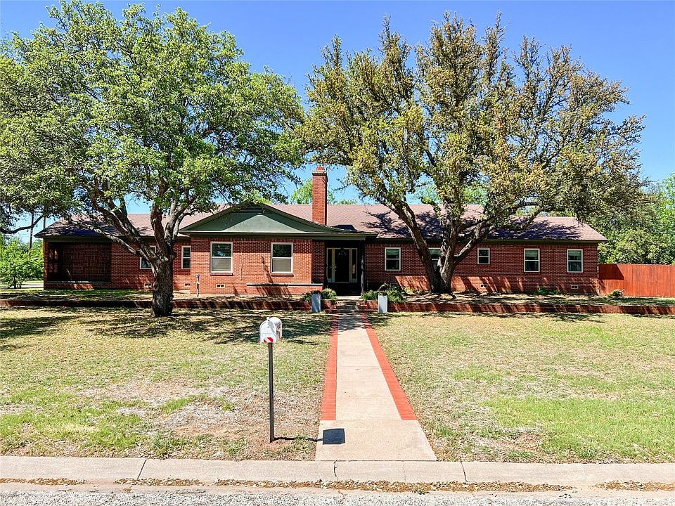 1116 W Bloodworth St, Olney, TX 76374 Zillow