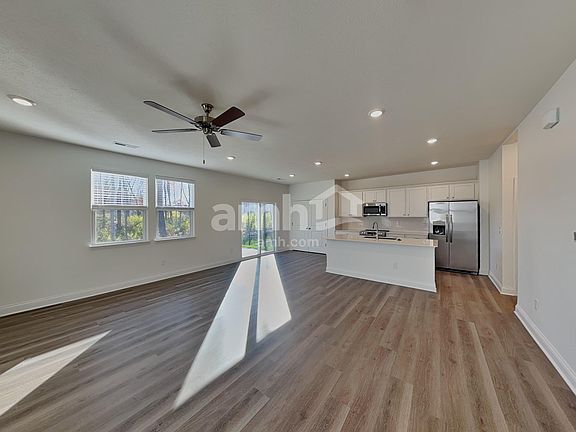 5th image of 1034 Heritage Blvd