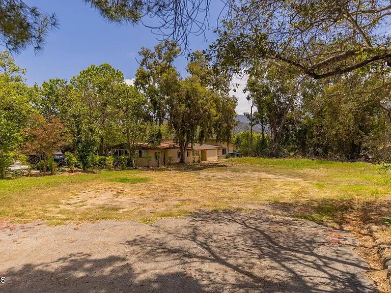 605 W Ojai Ave — Photo 3